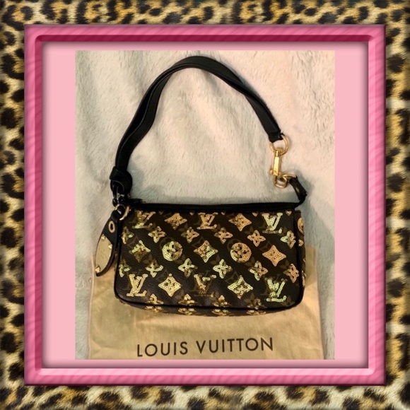 👑✅PRICE FIRM✅AUTHENTIC Louis Vuitton Eclipse Pochette - Picture 1 of 17